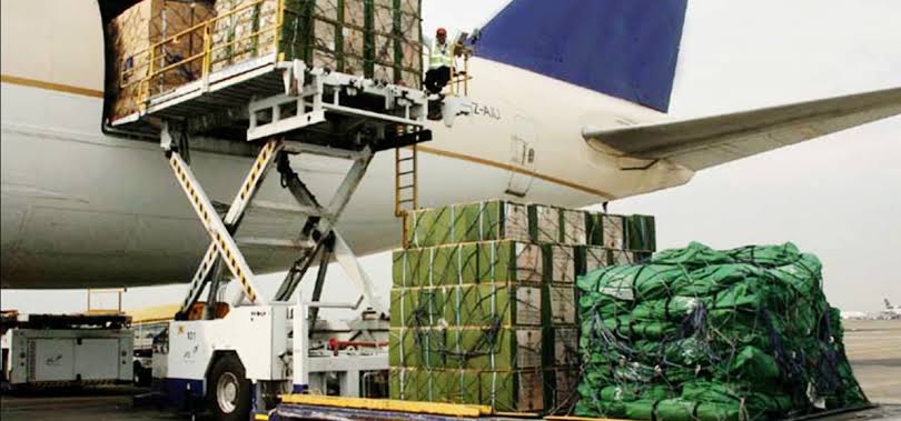 Handling kargo khusus dan dangerous goods